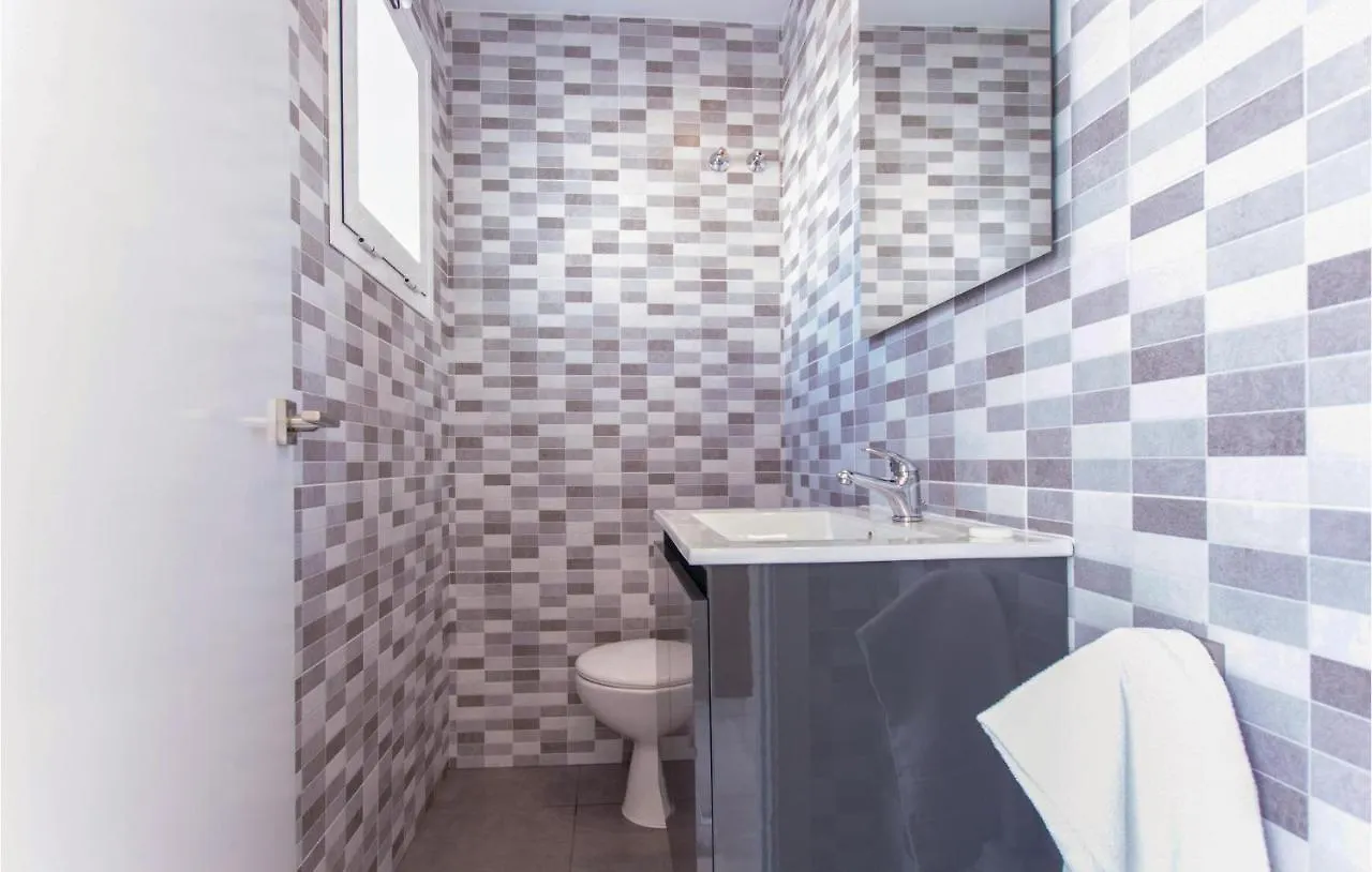 Awesome Home In Las Chapas Marbella With Sauna 0*,